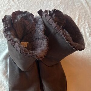 UGG Kids Boots in Dark Grey